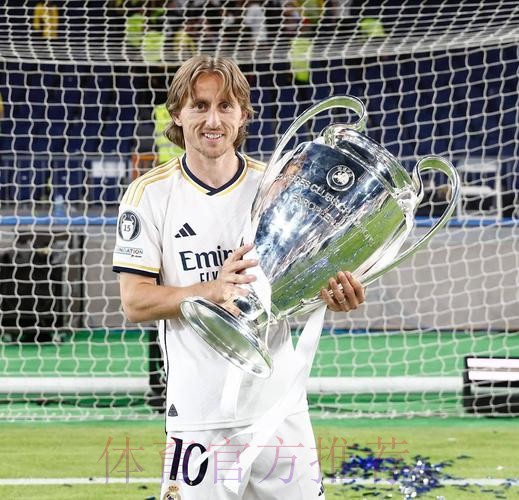 罗马诺:克罗斯续约后 莫德里奇将与皇马续约至24年